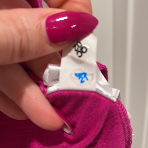 Raspberry GAP FIT top XS like new shirt sleeve - Picture 5 of 8